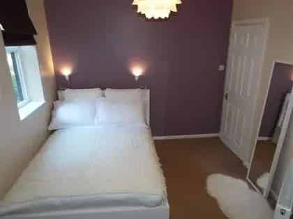 1 Bed Flat Manchester - Furnished Apartment with Parking