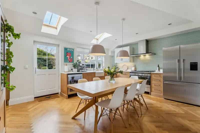 5 Bedroom Semi-Detached House for Sale Elm Grove Berkhamsted