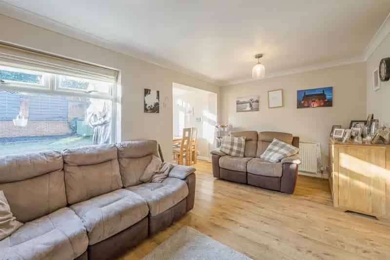 3 Bedroom House For Sale 1055 SQ FT