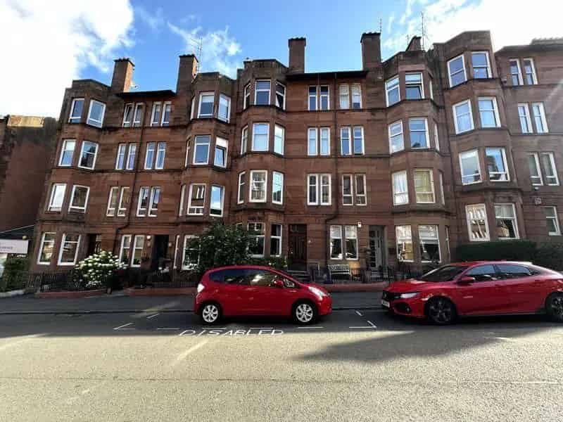 2 Bedroom Apartment to Rent in Shawlands