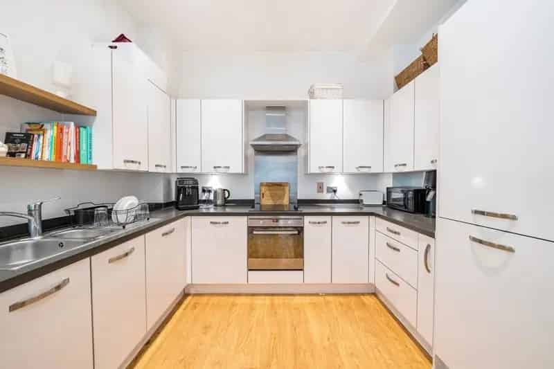 Spacious 2-Double Bedroom Apartment with Private Garden - Camberwell Fields