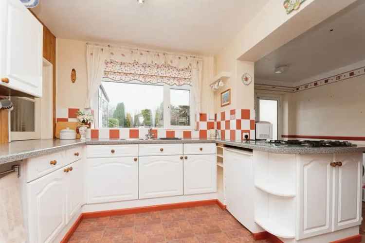 Three Bedroom Semi-Detached House in Upper Stratton