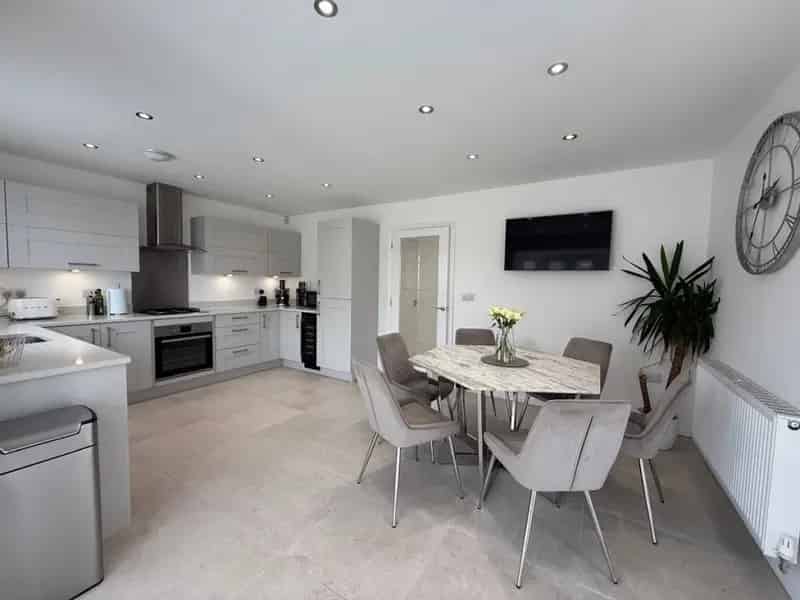 4 Bedroom House For Sale