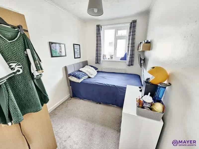 3 bed house for sale
