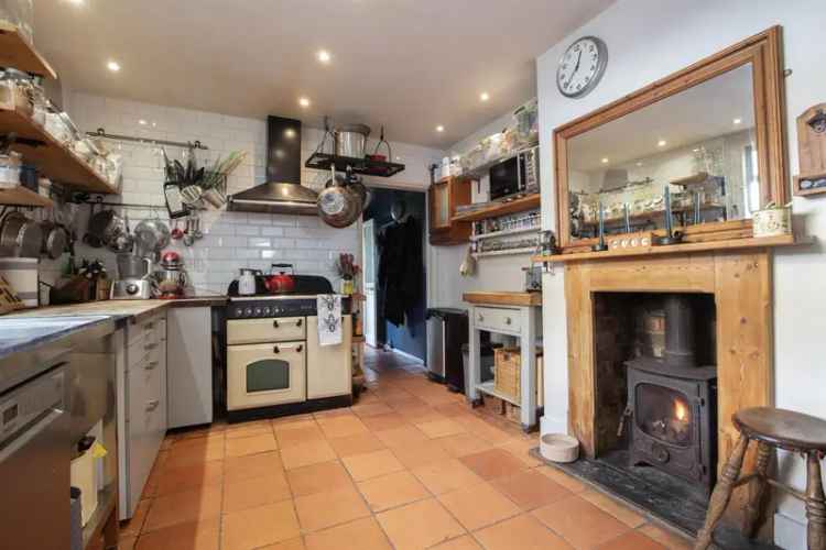 4 Bedroom Terraced House to Rent