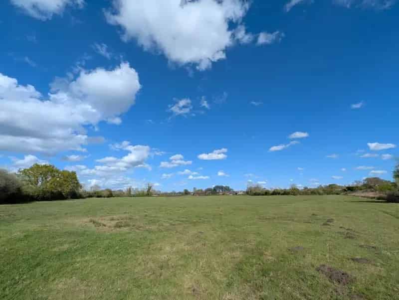 6.6 Acres Pasture Land Great Cheverell near Salisbury Plain