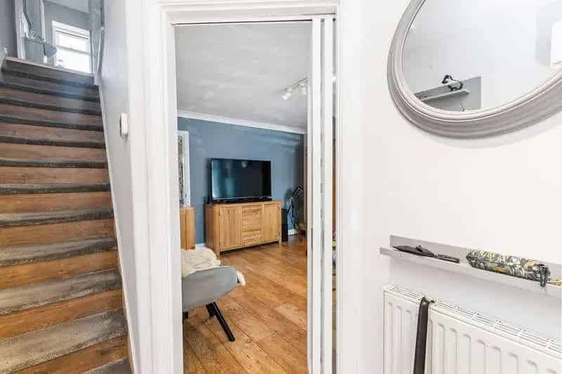 2 Bed Mid-Terraced House For Sale