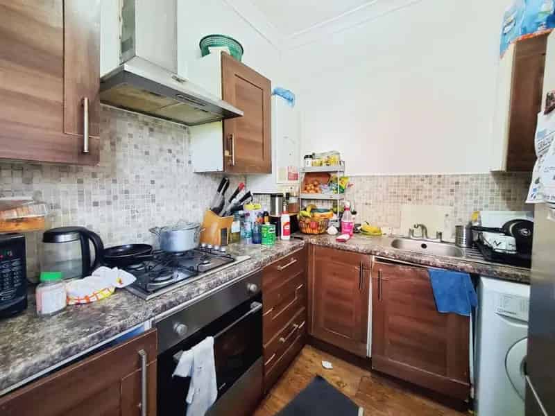 2 Bedroom Flat for Sale London E16 - Investment Opportunity