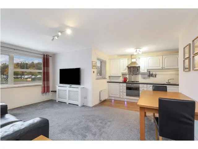 2 bedroom flat  for sale