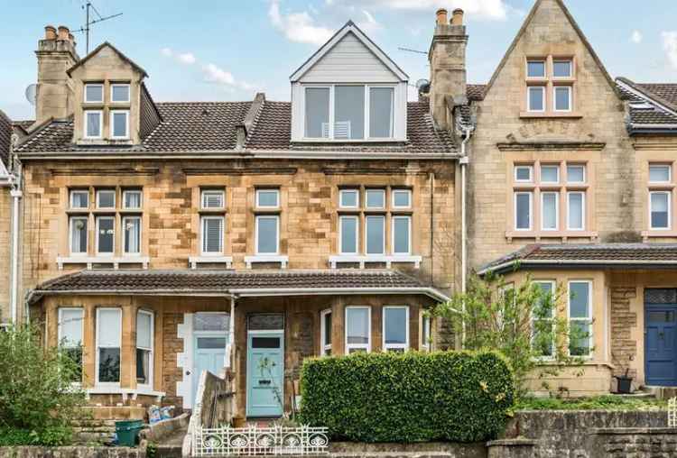 3 Bedroom Maisonette for Sale