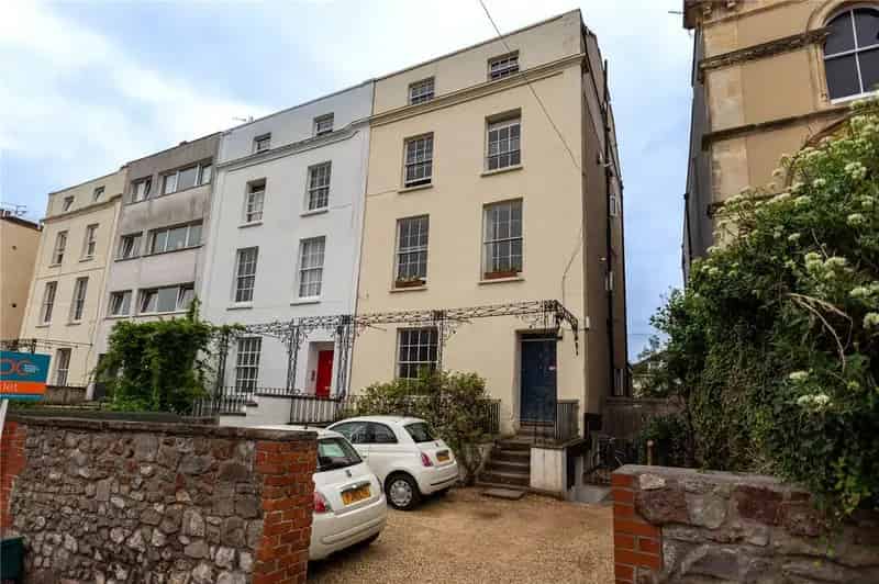 2 Bedroom Apartment to Rent