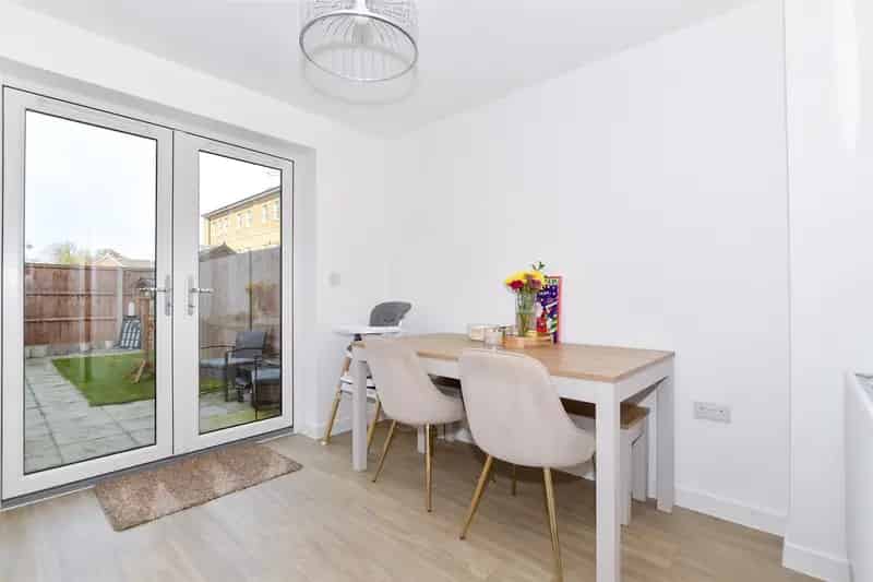 4 bedroom town house for sale