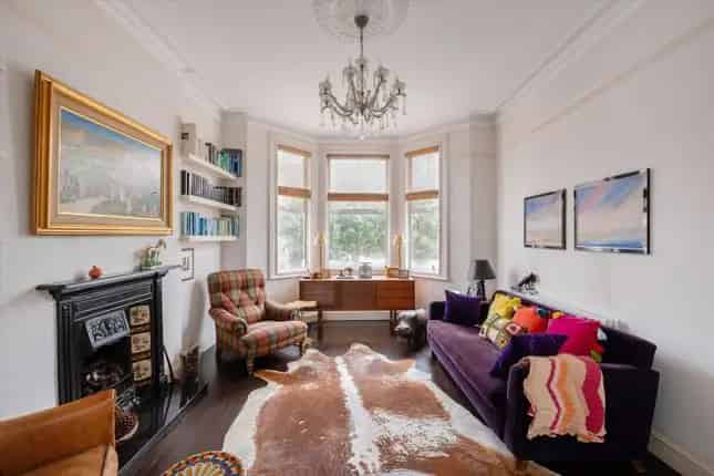 Four Bedroom End Terrace House for Sale in London