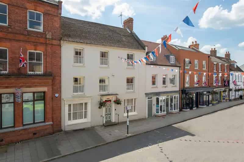 6 Bedroom Georgian Townhouse For Sale Stony Stratford