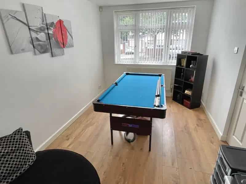 5 Bedroom Semi Detached House to Rent