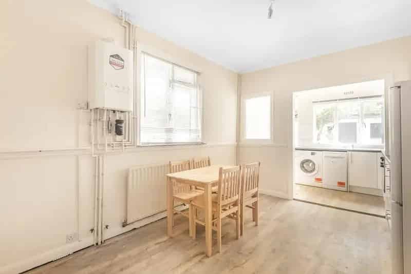 Three Bedroom Edwardian House Southfields - Potential to Extend