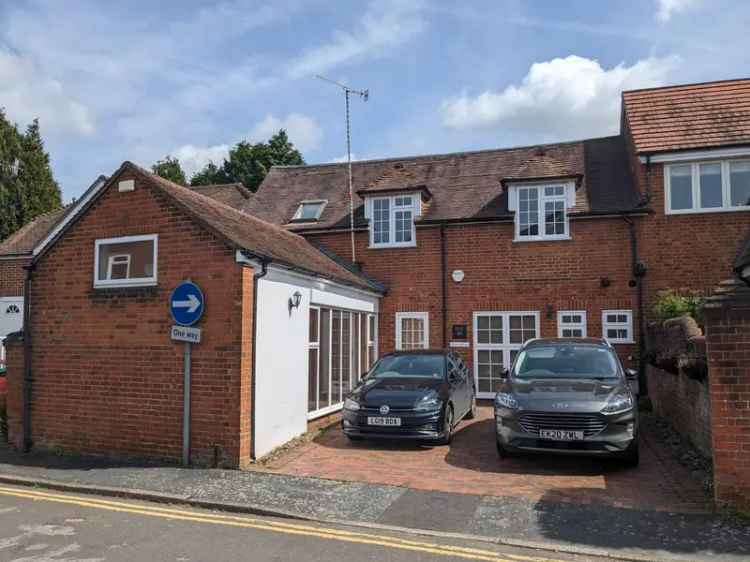 Self Contained Commercial Unit with Parking Guildford