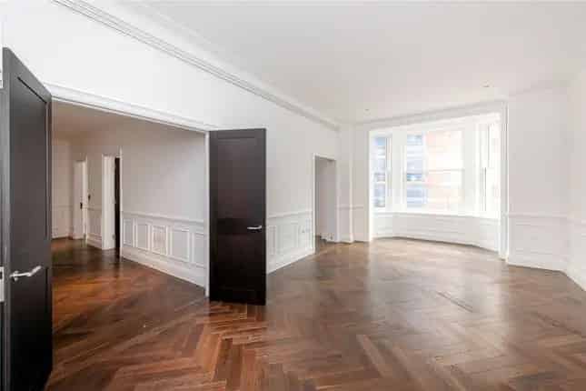 Luxury One-Bedroom Apartment in Westminster