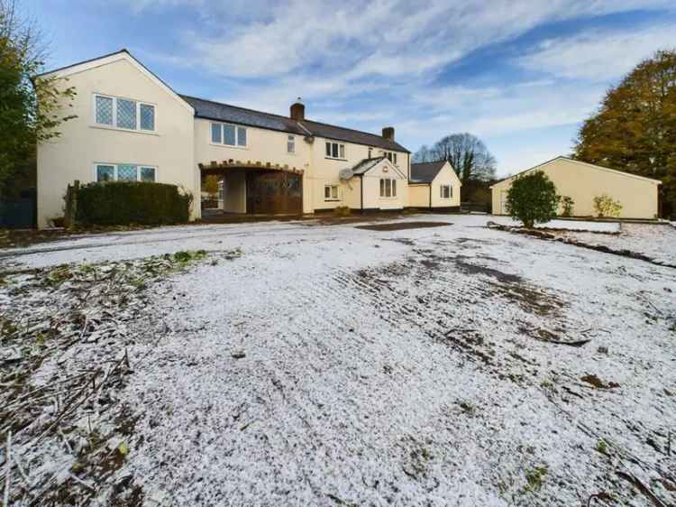 5 bedroom detached house for sale