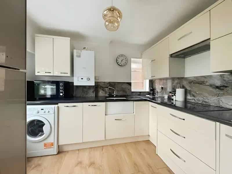 1 Bedroom Flat for Sale Folkestone