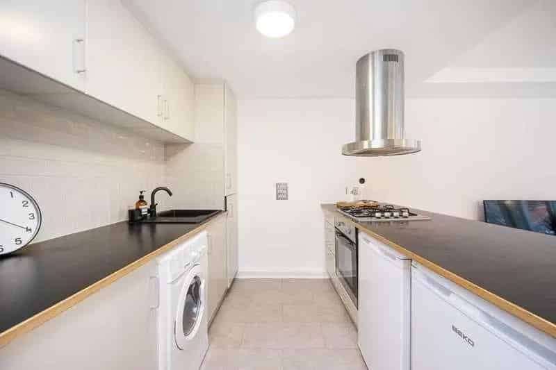 2 Bed Flat for Sale near Whitechapel Station