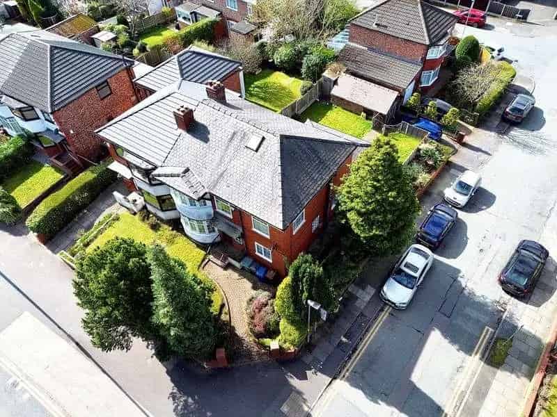 4 Bed Semi-Detached House For Sale Bury Old Road