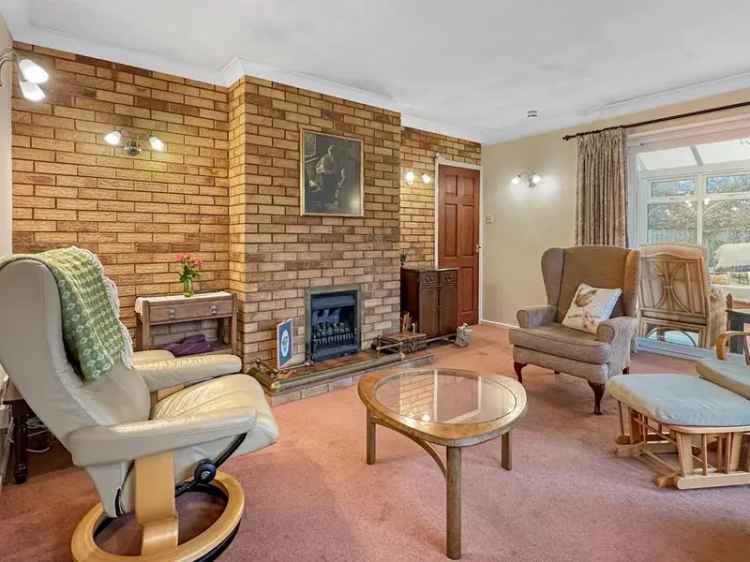 3 Bedroom Detached Bungalow for Sale in Cambridge