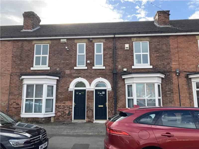 2-Storey Terraced Office Buildings with Parking