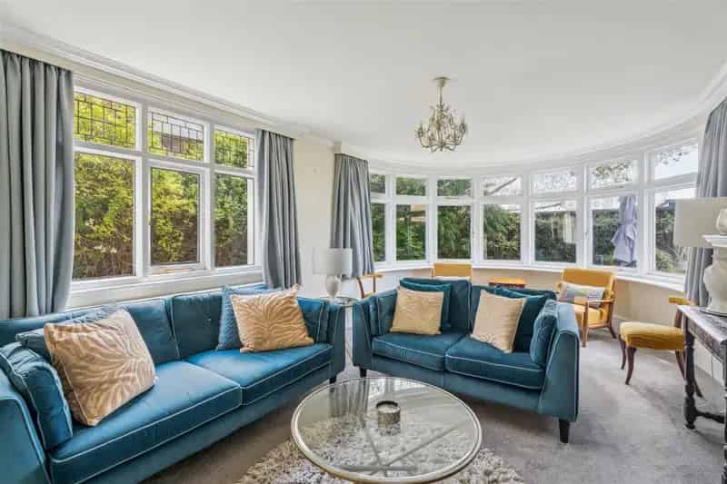 3 Bed Period Home Near Berkhamsted High Street and Station