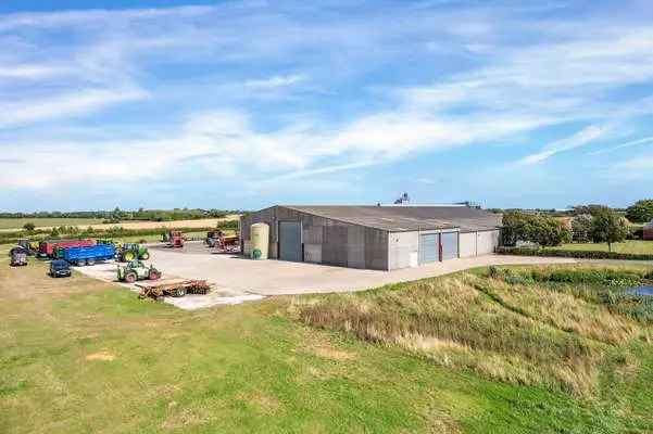 Howlett House Farm, Slackholme End, Hogsthorpe, Skegness, PE24 5NS | Property for sale | Savills