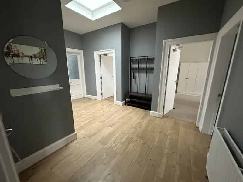 4 Bedroom Flat House to Rent