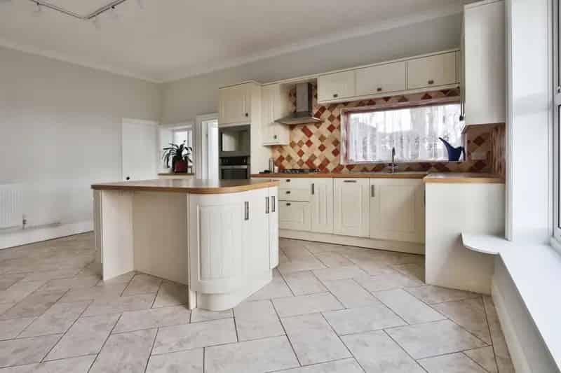4 Bedroom Detached House For Sale Hull Road Withernsea