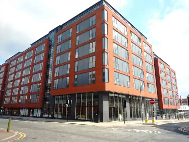 One Bedroom Furnished City Centre Apartment Available Now