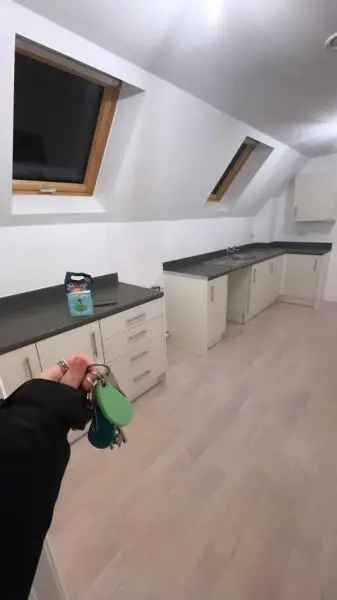 2 Bedroom Flat Letchworth - Spacious Open Plan Living Parking