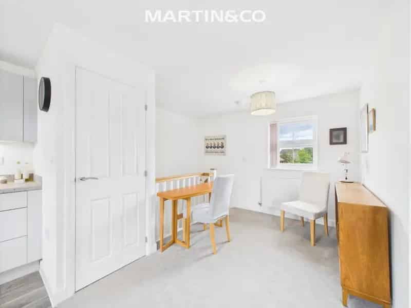 2 Bedroom Detached Coach House For Sale in Ashridge Grange