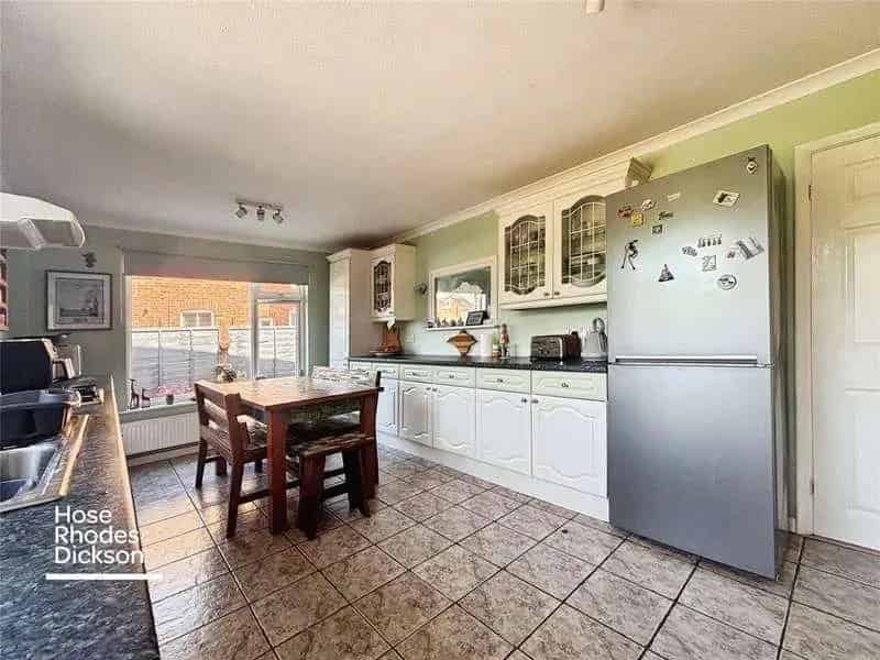 5 Bed House for Sale Spacious Family Home