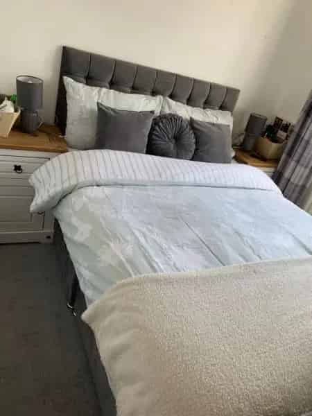3 Bedroom House New Carpets Fence Breakfast Bar