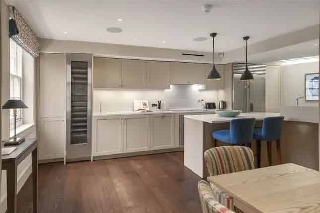 End Terrace House for Sale in Belgravia SW1W