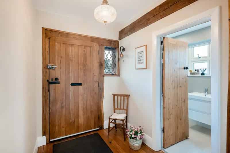 4 Bedroom Detached Riverside House Stratford-upon-Avon