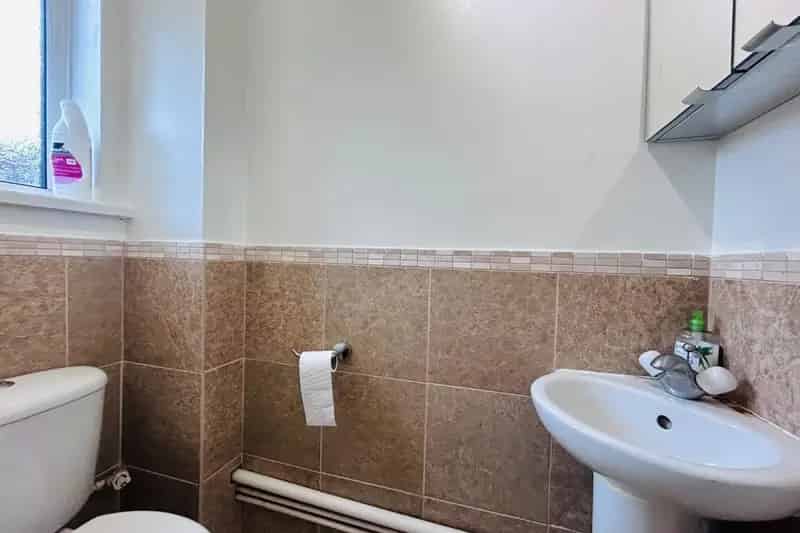 3 Bedroom Semi-Detached House Whitehawk Brighton Zero Deposit Available