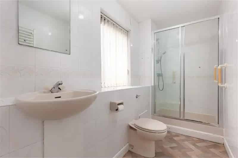 2 Bed Flat Ground Floor with 1 Reception Room Edinburgh
