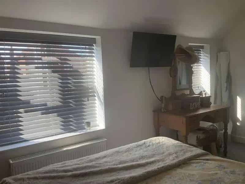 2 Bed Country Cottage for Sale in Beeford Driffield