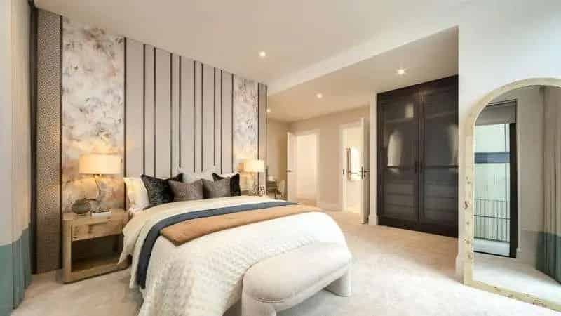 3 Bed Flat for Sale near Battersea Park