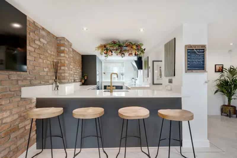 4 Bedroom Cottage For Sale Egerton Modern Renovation