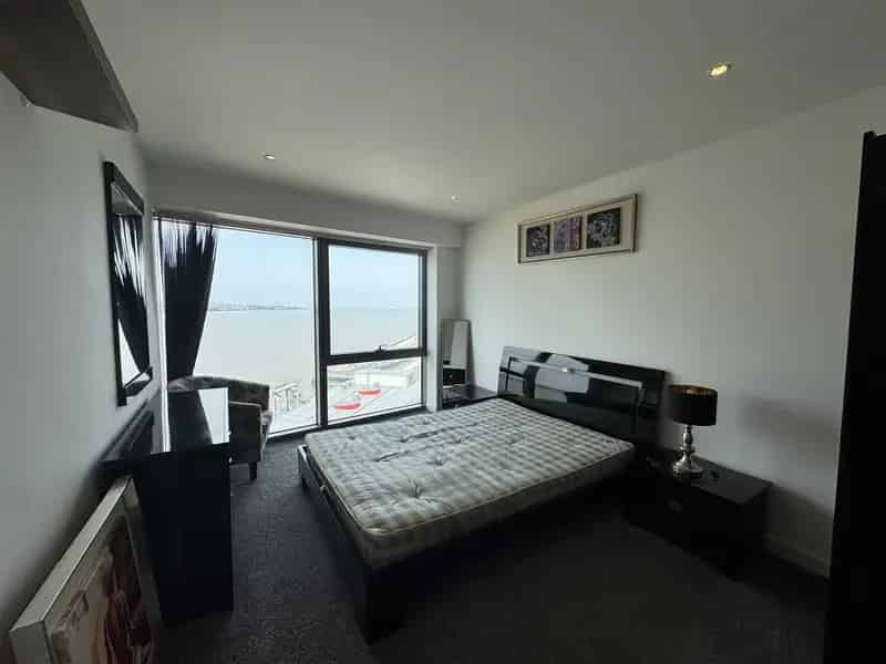 2 Bedroom Apartment House to Rent Alexander Tower