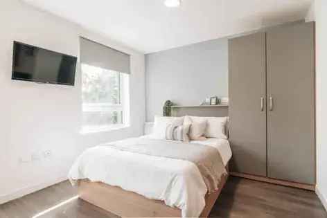 83m² Aberdeen Silver Studio Flat