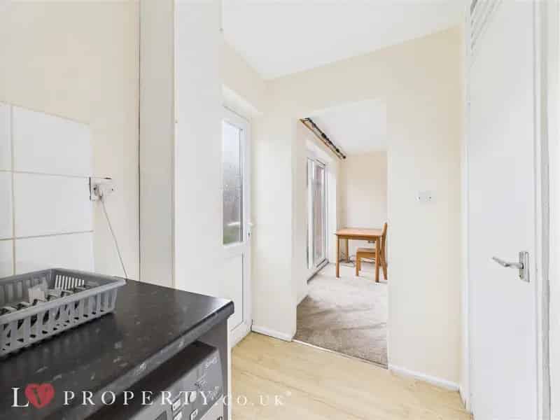 3 Bedroom Semi Detached House Aston