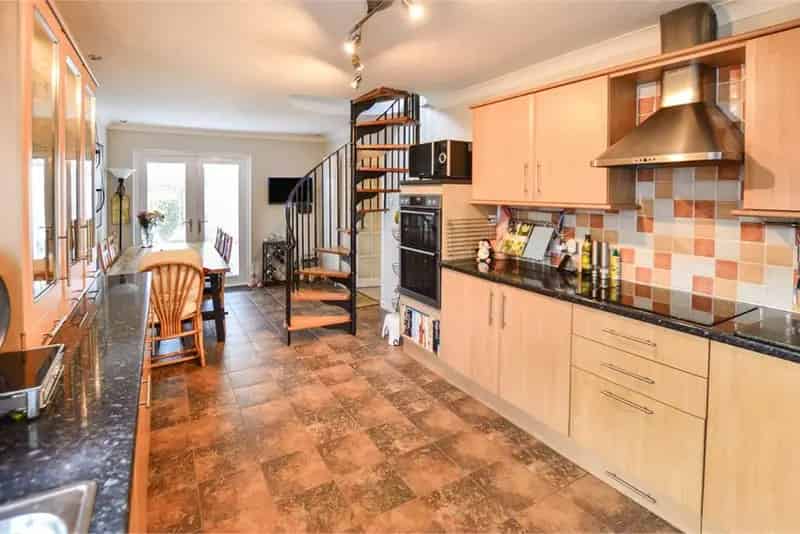 3 Bed Detached Bungalow with 2 Reception Rooms