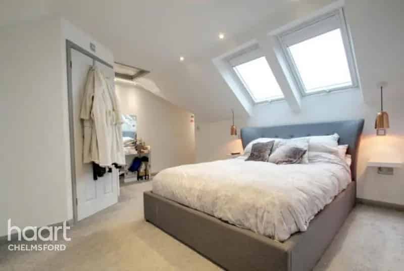 Luxury 3-Bedroom Apartment Near City Centre