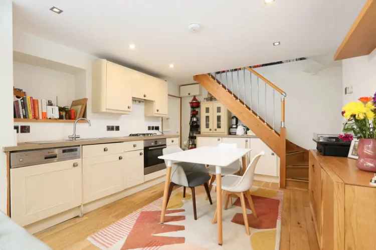 1 Bedroom Semi-Detached House for Sale in Clifton